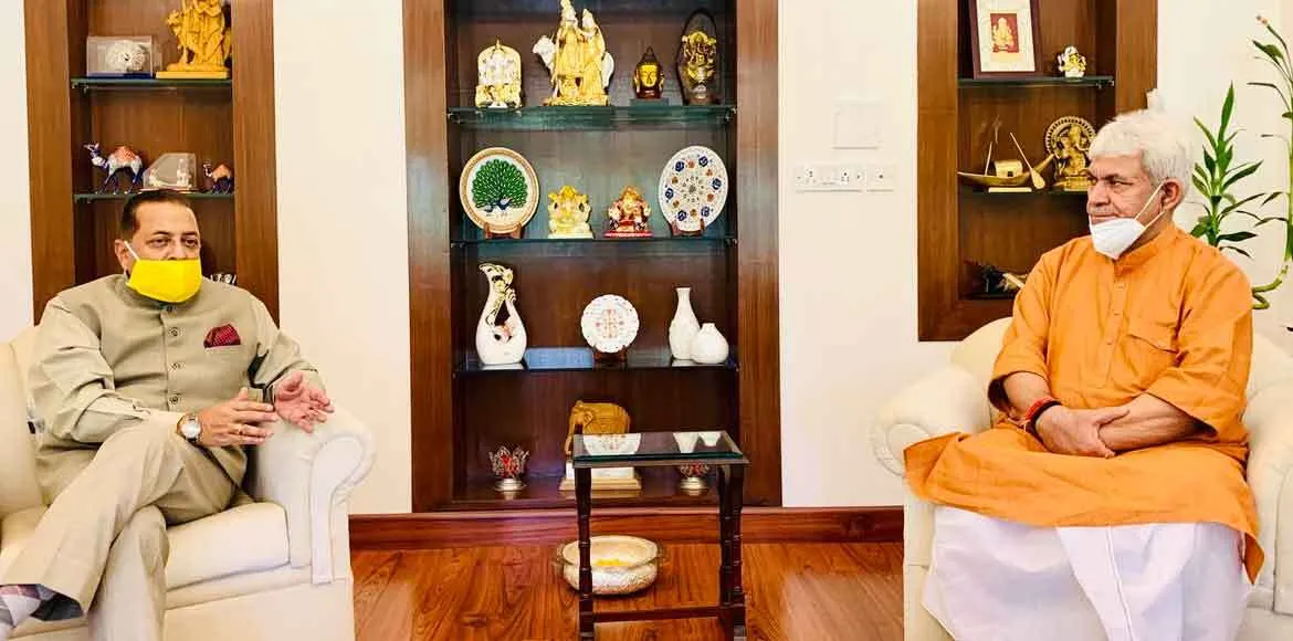जितेन्द्र सिंह ने मनोज सिन्हा से विभिन्न परियोजनाओं पर की चर्चा
