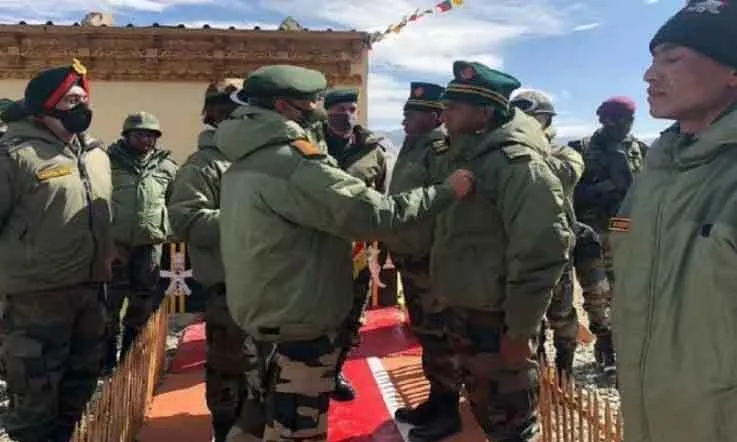 सैन्य तैयारियों का जायजा लेने के लिए जनरल नरवणे लद्दाख में