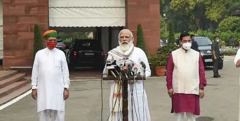 सेना के जवानों के पीछे पूरा देश खड़ा है : मोदी