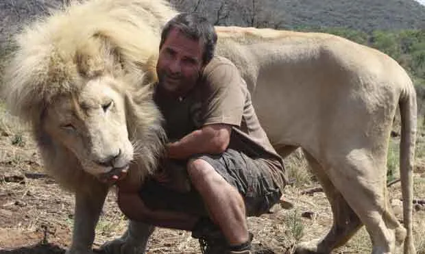 जानवरों से करते हैं प्यार तो बन जाएं Zoologist