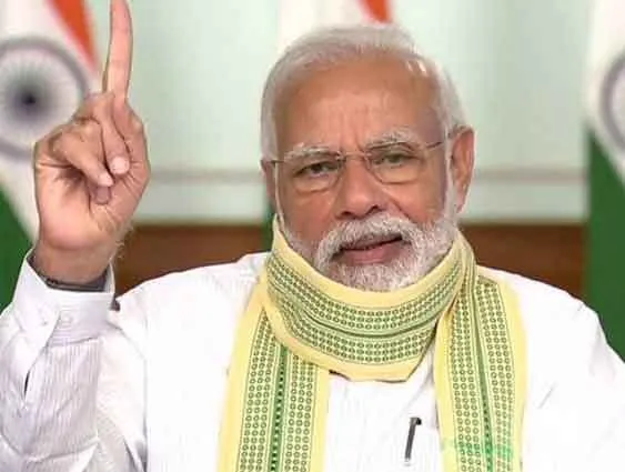खुशियों में सैनिकों और कामगारों को भी रखें याद: मोदी
