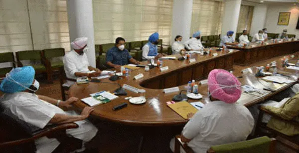 पंजाब कांग्रेेस किसानों के अधिकारों की रक्षा के लिए शीर्ष अदालत तक जायेगी: अमरिंदर