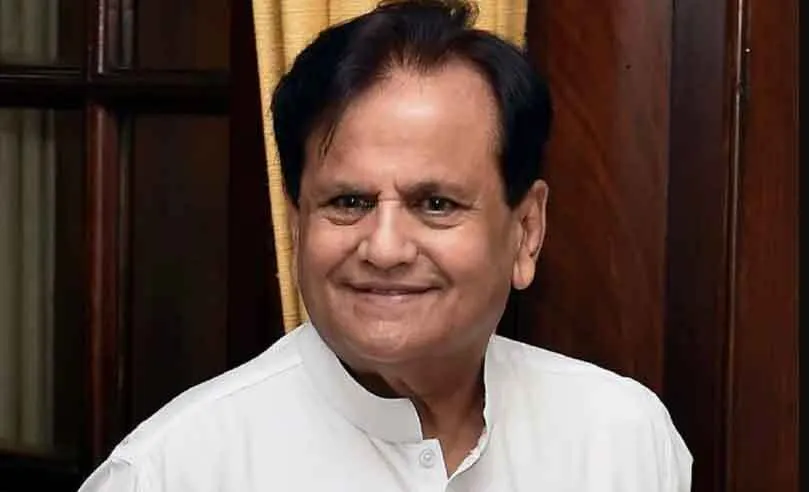 कांग्रेस के 71वर्षीय दिग्गज नेता अहमद पटेल का निधन