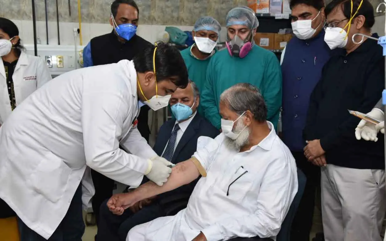 कोरोना वैक्सीन का ट्रायल खुद पर करवाने वाले देश के पहले मंत्री बने अनिल विज