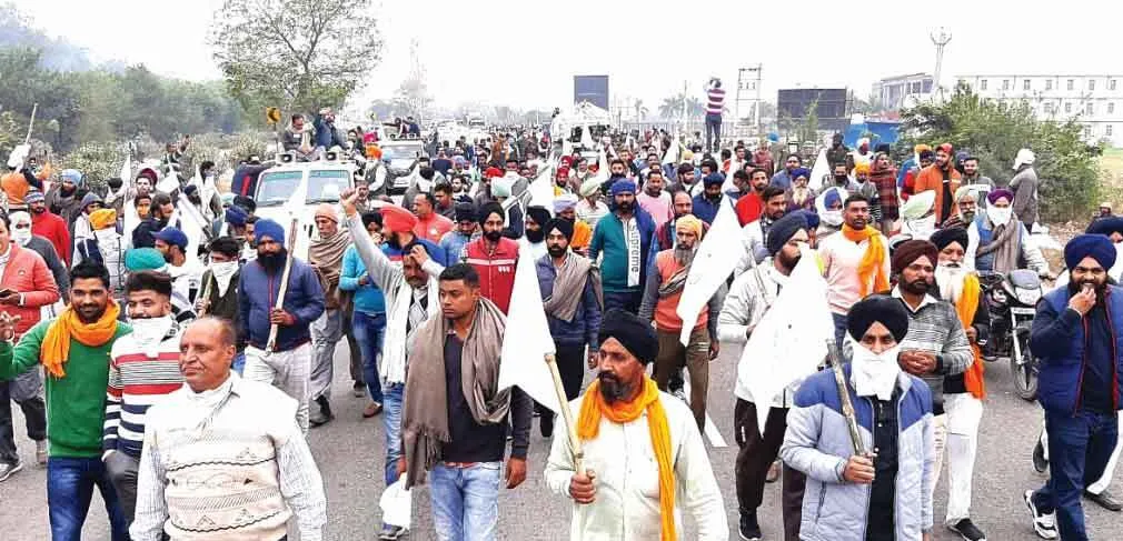 किसानों ने सरकार का प्रस्ताव किया खारिज