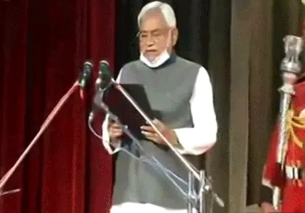 नीतीश ने सातवीं बार बिहार के मुख्यमंत्री पद की शपथ ली