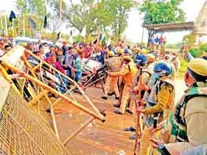 भाजपा प्रशिक्षण शिविर पर फूटा किसानों का गुस्सा