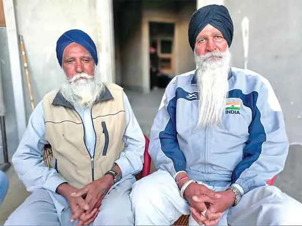 पद्मश्री और अर्जुन अवार्डी कौर सिंह ने वापिस किए अपने अवार्ड