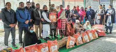 नामचर्चा में जरूरतमन्दों को बांटा राशन व कंबल
