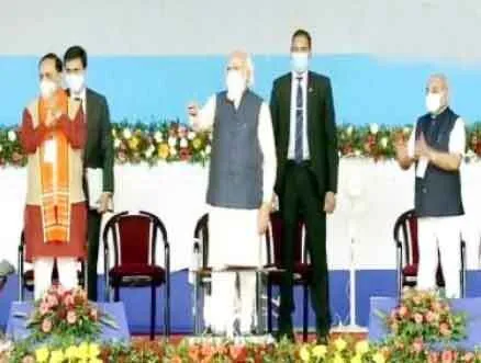 प्रधानमंत्री ने किया दुनिया के सबसे बड़े हाइब्रिड रिन्यूएबल एनर्जी पार्क का शिलान्यास
