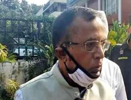 किसानों ने केंद्रीय वाणिज्य एवं उद्योग मंत्री सोम प्रकाश का रोका रास्ता