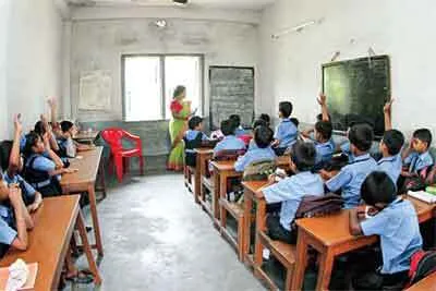 ग्रामीण क्षेत्रों पर ध्यान देने की आवश्यकता