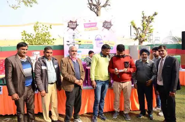 सच कहूँ और सच्ची शिक्षा पत्रिका के पाठकों पर बरसे उपहार