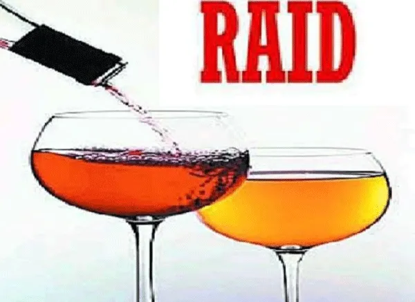 एक्शन मोड में आई सीएम फ्लाइंग, की छापेमारी