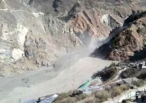 क्या ऋषि गंगा और तपोवन जैसे पावर प्रोजेक्ट्स ने मचाई तबाही