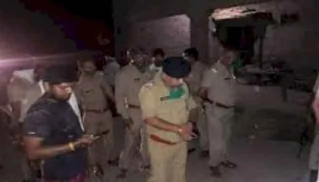 कासगंज हत्‍याकांड: पुलिस मुठभेड़ में एक आरोपी ढेर, CM का NSA लगाने का आदेश
