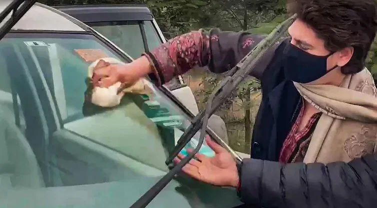 ट्रैक्टर रैली में जान गंवाने वाले नवरीत के परिजनों से मिली प्रियंका गांधी