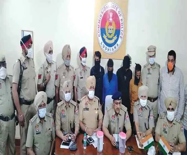 लाखों रु. की लूट मामले में चार गिरफ्तार