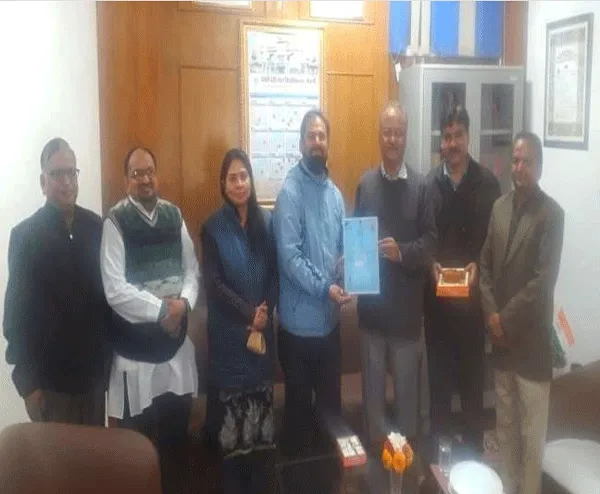 डॉ. धीरेंद्र ने की खोज से सस्ती होगी रोग प्रतिरोधक दवाइयां