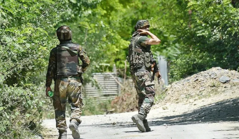 शोपियां मुठभेड़ में आतंकवादी ढेर