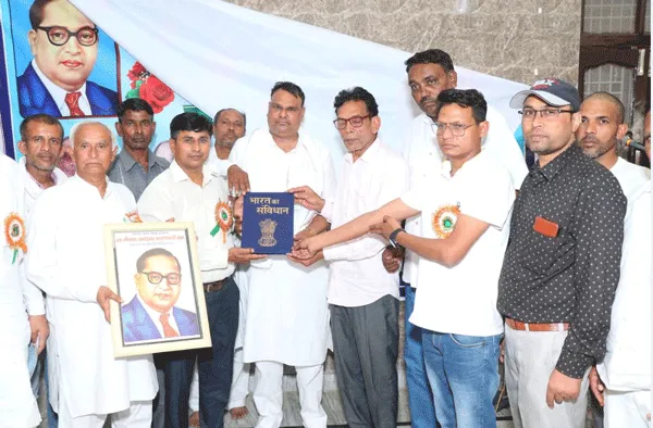 बाबा साहेब देश को दुनिया का सबसे खूबसूरत सविंधान देकर गए : डॉ सुरेंद्र सेलवाल