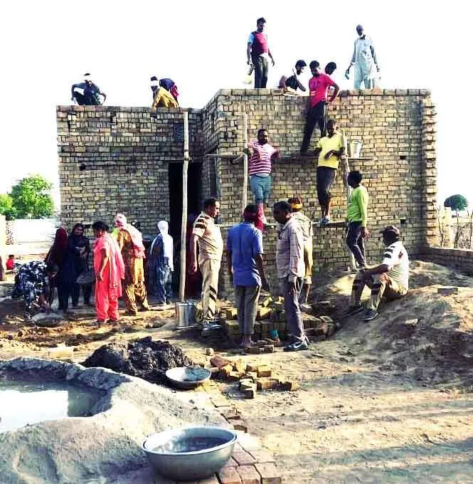ब्लॉक कैरी की साध-संगत ने विधवा महिला को बनाकर दिया आशियाना