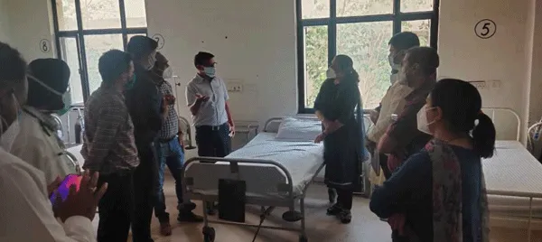 उपायुक्त धर्मेन्द्र सिंह, भाजपा जिला अध्यक्ष ने कोविड केयर सेंटर का किया अवलोकन