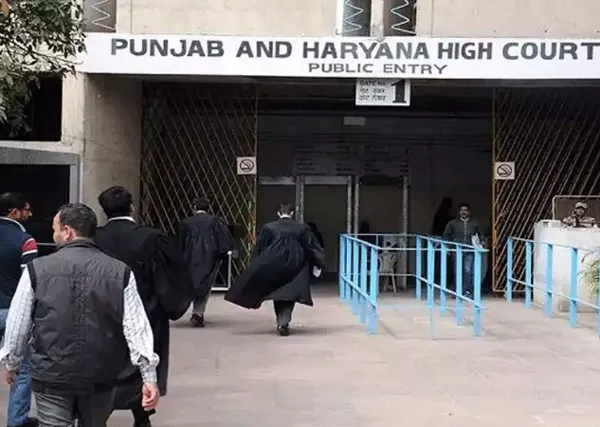 कोविड संकट के कारण उत्पन्न शिकायतों पर तुरंत जानकारी लें’