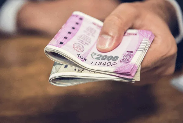 महेंद्र कंछल ने 50,000 रुपयों से भरा बैग लौटाया