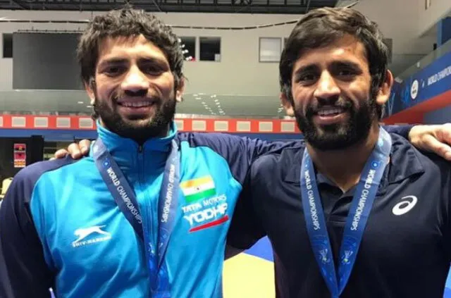 रवि ने जीता स्वर्ण और बजरंग को रजत पदक
