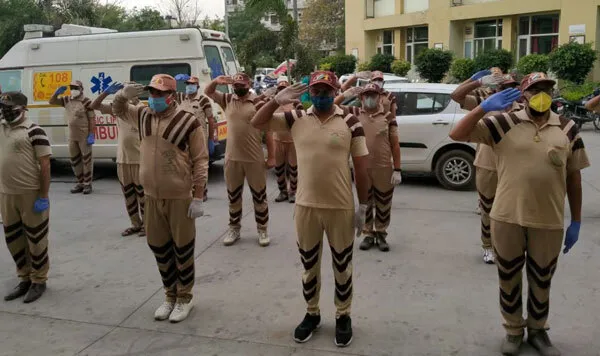पानीपत: शाह सतनाम जी ग्रीन एस वैल्फेयर फोर्स विंग के सेवादारों ने कोरोना वॉरियर्स को किया सैल्यूट
