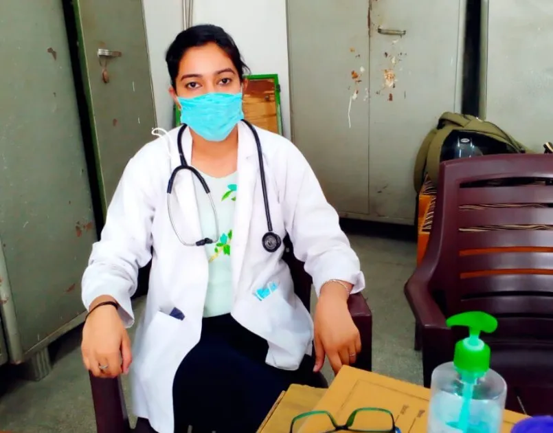 बिना डरे, बिना थके ‘कोरोना’ योद्धा बन डटी डॉक्टर बेटियां