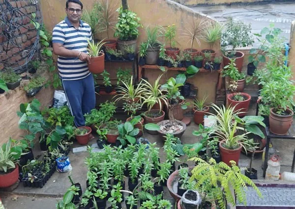 अपने अनूठे प्रयासों से पर्यावरण संरक्षण का संदेश दे रहे है शिक्षक बोधराज