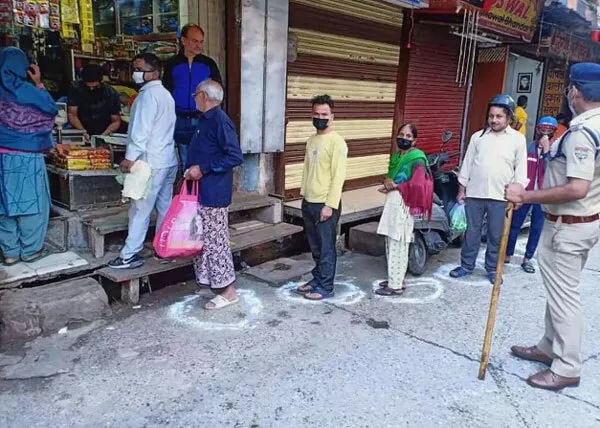 आवश्यक खाद्य सामग्री की दुकानें सुबह 6 से सांय 6 बजे तक खुलेंगी
