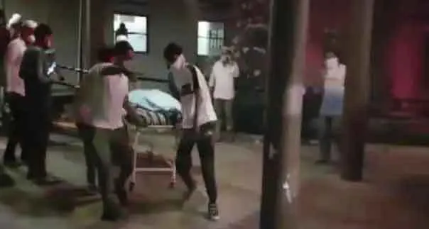 गुजरात में कोरोना अस्पताल में आग, कम से कम 18 की मौत