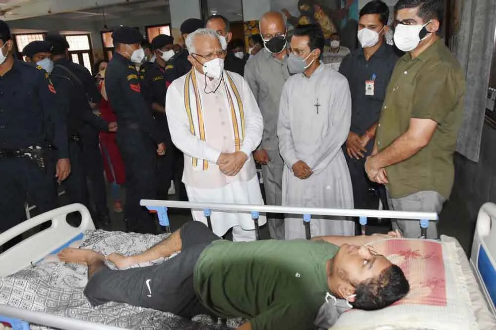 कोरोना काल में फिर अनाथ हुए विशाल को हरियाणा सरकार ने लिया गोद