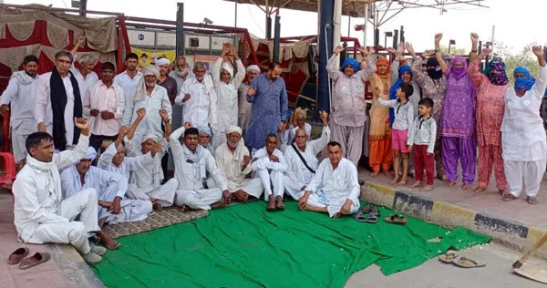जीन्द में किसानों ने किया डिप्टी सीएम का विरोध