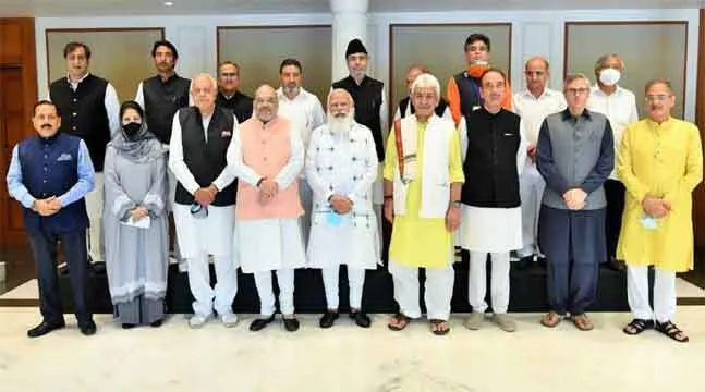 कश्मीर और दिल की दूरी
