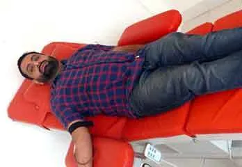 रक्तदान कर इलाज में किया सहयोग