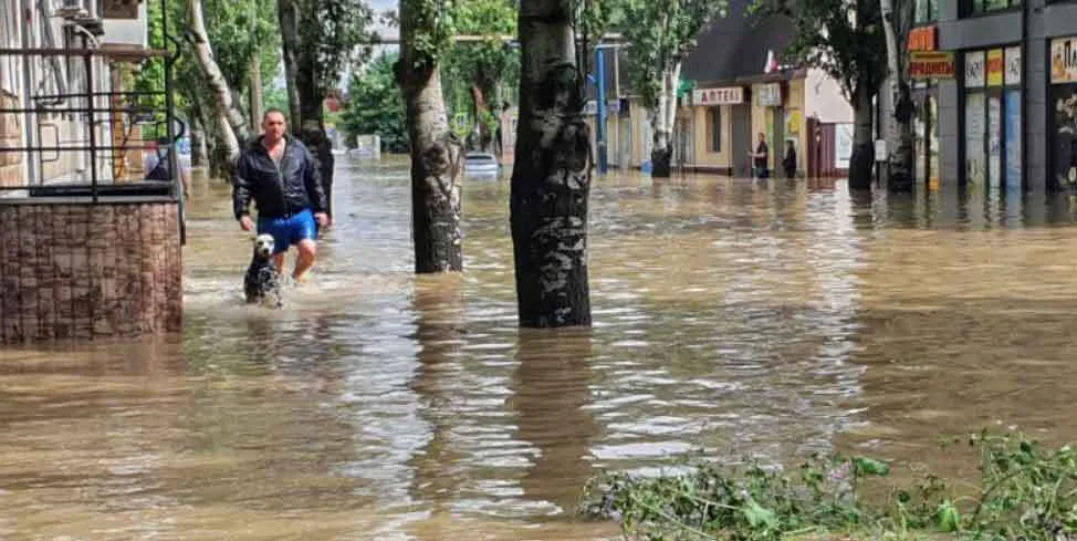 रूस में भारी बारिश, क्रिमिया में 1700 से अधिक लोगों को सुरक्षित निकाला