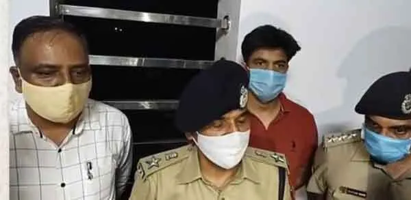 राजस्थान से 10 करोड़ का सोना लूटपाट कर भागे लुटेरे उकलाना में काबू