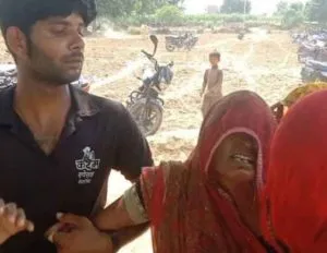 परिजनों का रो-रो कर बुरा हाल है