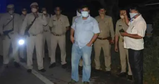 संभल में सड़क किनारे खड़े बारातियों को बस ने रौंदा, सात की मृत्यु कई घायल