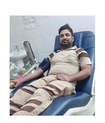 Blood Donation : इन्सानियत ही हमारा धर्म