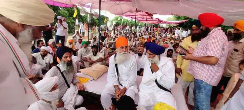 डिप्टी स्पीकर की गाड़ी पर पत्थराव मामला: पाँचों किसान जेल से बाहर आए