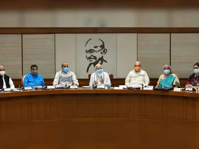 केन्द्रीय कर्मचारियों को सरकार का तोहफा: अब मिलेगा 28 फीसदी डीए, रोक हटी