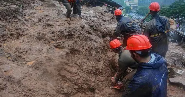 महाराष्ट्र के रायगढ़ जिले में भूस्खलन से 32 लोगों की मौत