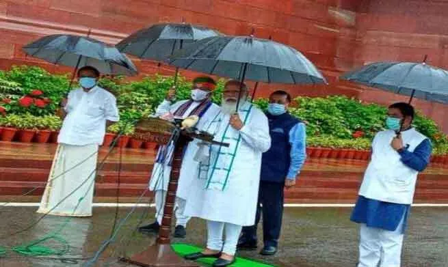 मानसून सत्र : राज्य सभा में मंत्रियों के परिचय के दौरान हंगामा
