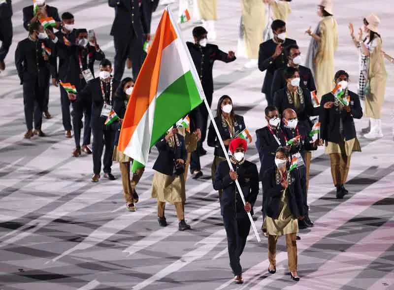 टोक्यो ओलंपिक का रंगारंग प्रस्तुतियों के साथ शानदार आगाज