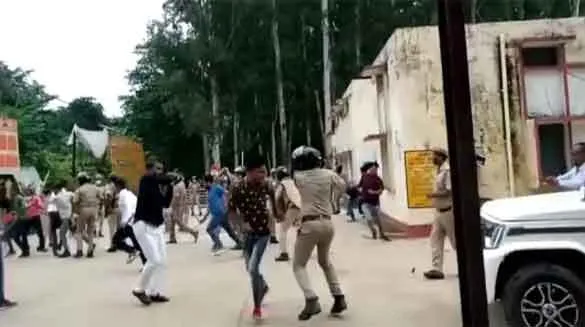 ‘उत्तर प्रदेश पंचायत चुनाव में हिंसा, महिलाओं से अभद्रता शर्मनाक’